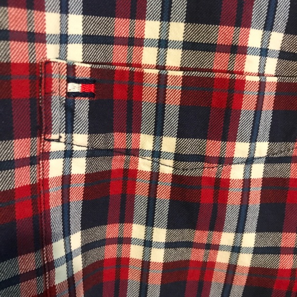 Men’s Tommy HilfigerXL Plaid 100% Cotton Shirt EUC - Picture 2 of 9